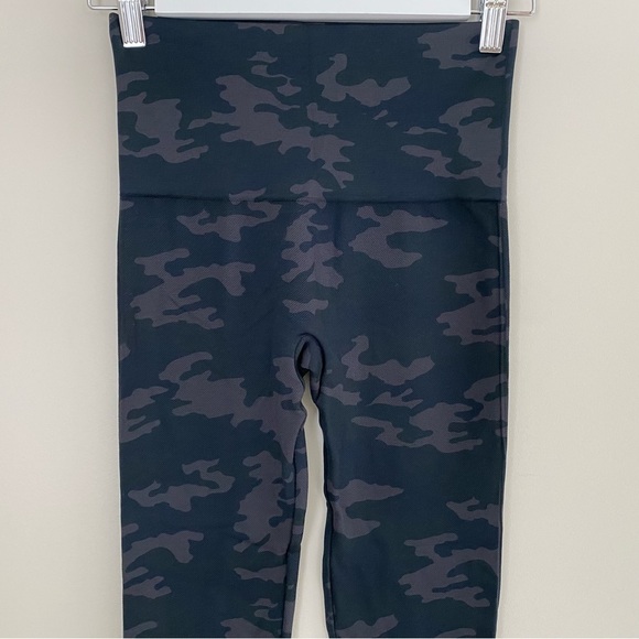 Spanx Look At Me Now Camo Leggings S - Picture 6 of 14